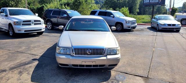 used 2009 Mercury Grand Marquis car, priced at $8,995