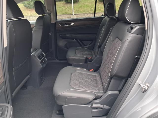 new 2025 Volkswagen Atlas car, priced at $50,714