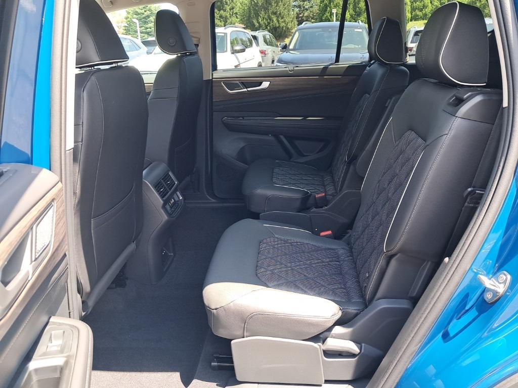 new 2025 Volkswagen Atlas car, priced at $51,009