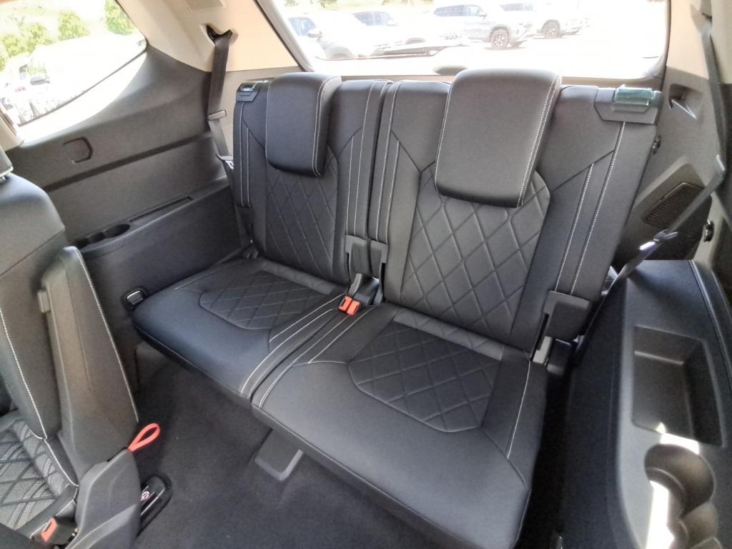new 2025 Volkswagen Atlas car, priced at $51,009