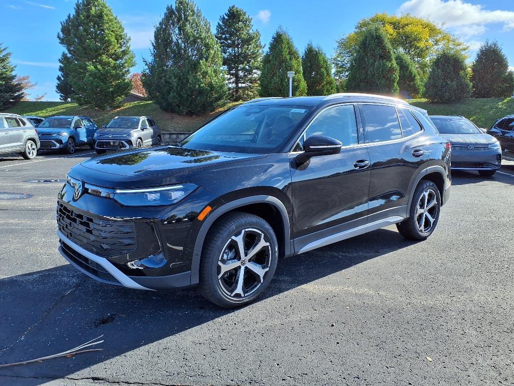 new 2025 Volkswagen Tiguan car, priced at $34,070