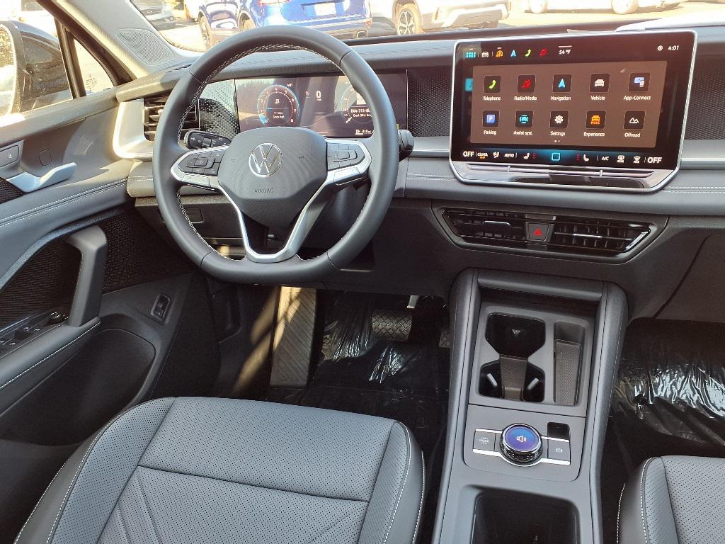 new 2025 Volkswagen Tiguan car, priced at $34,070