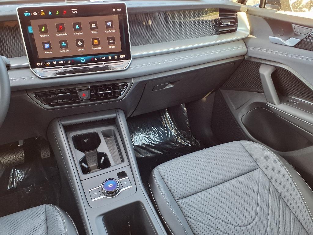 new 2025 Volkswagen Tiguan car, priced at $34,070