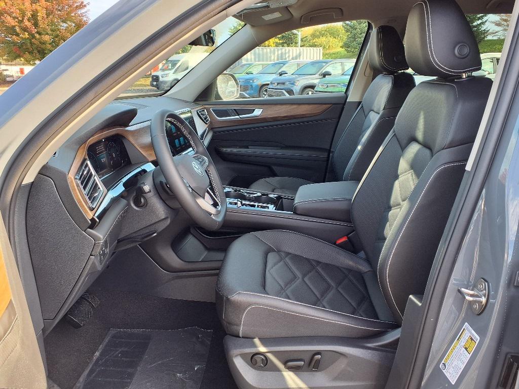 new 2026 Volkswagen Atlas car, priced at $46,427