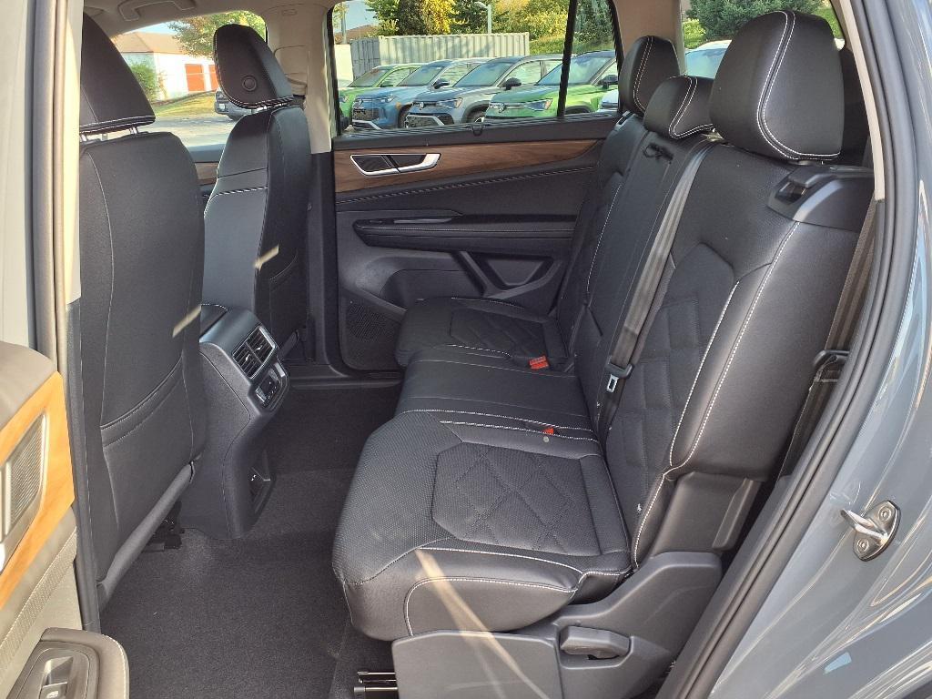 new 2026 Volkswagen Atlas car, priced at $46,427
