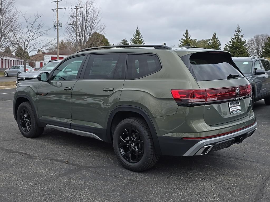 new 2025 Volkswagen Atlas car, priced at $43,058