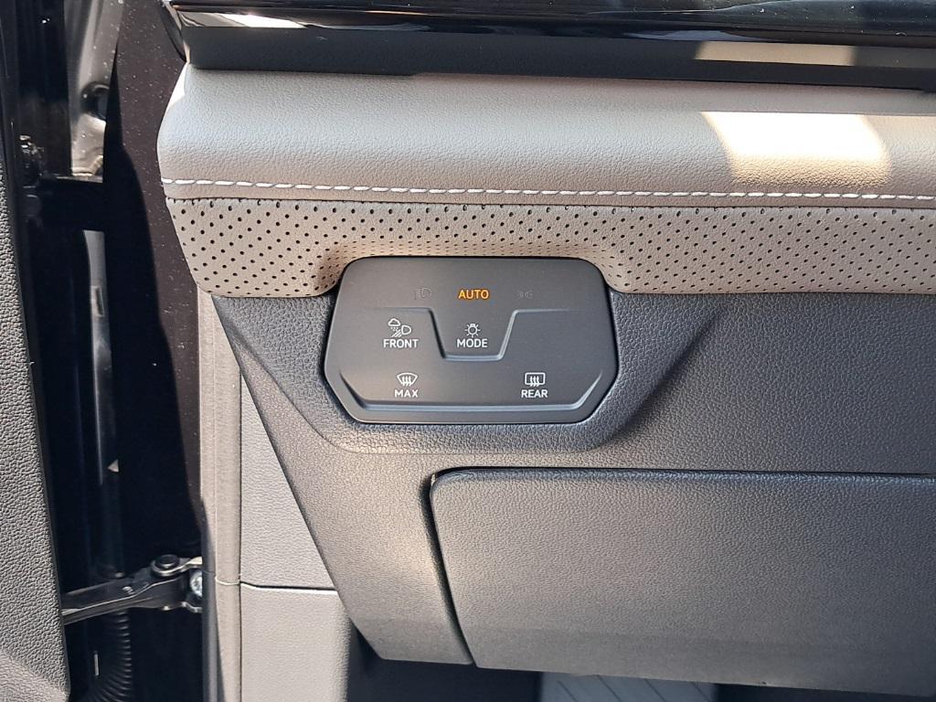 new 2025 Volkswagen Atlas car, priced at $46,170