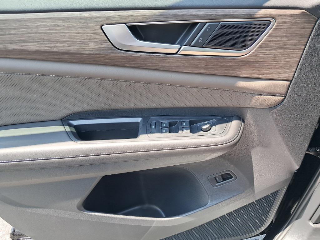 new 2025 Volkswagen Atlas car, priced at $46,170