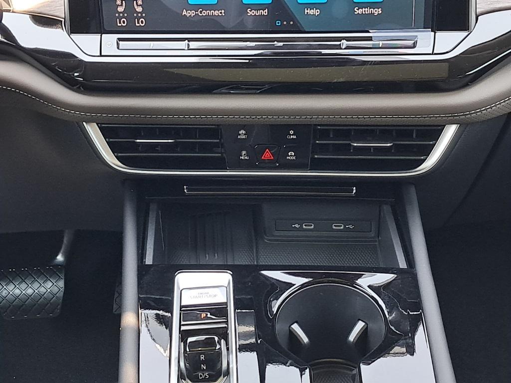 new 2025 Volkswagen Atlas car, priced at $46,170