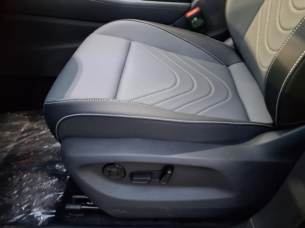 new 2025 Volkswagen Tiguan car, priced at $35,544