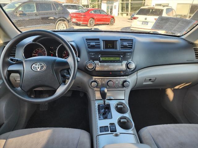 used 2012 Toyota Highlander car, priced at $13,280