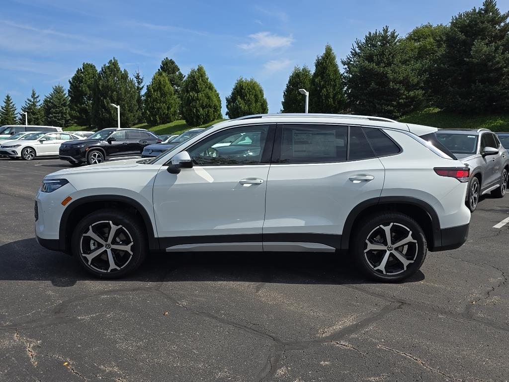 new 2025 Volkswagen Tiguan car, priced at $34,228