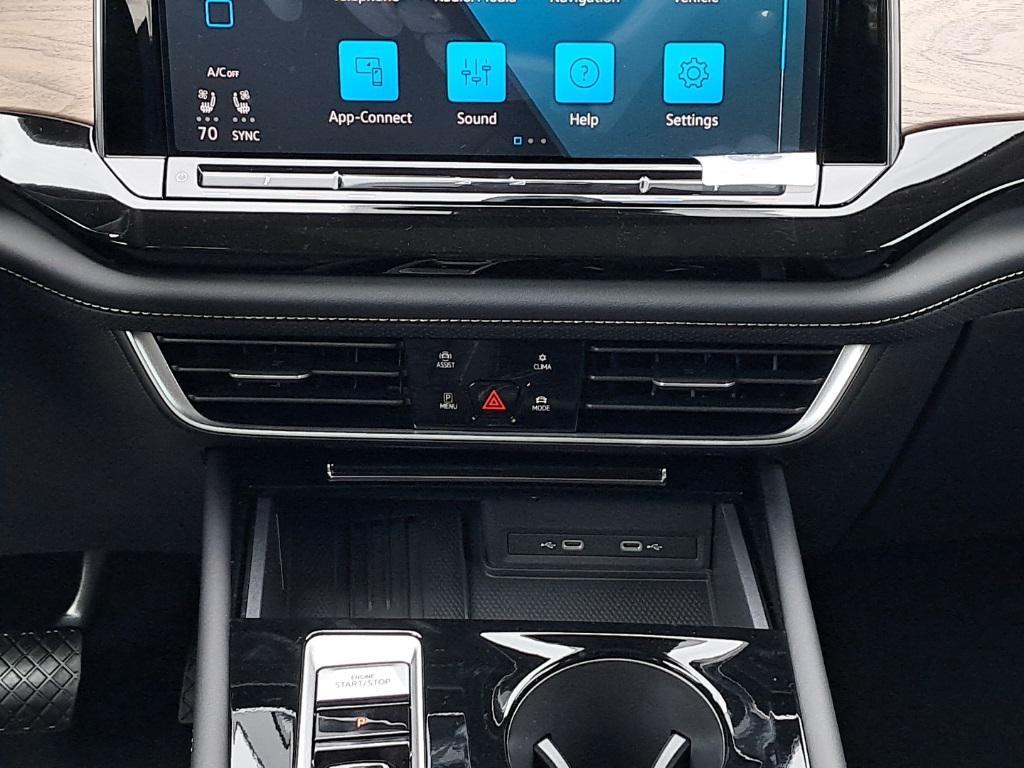 new 2025 Volkswagen Atlas car, priced at $41,648