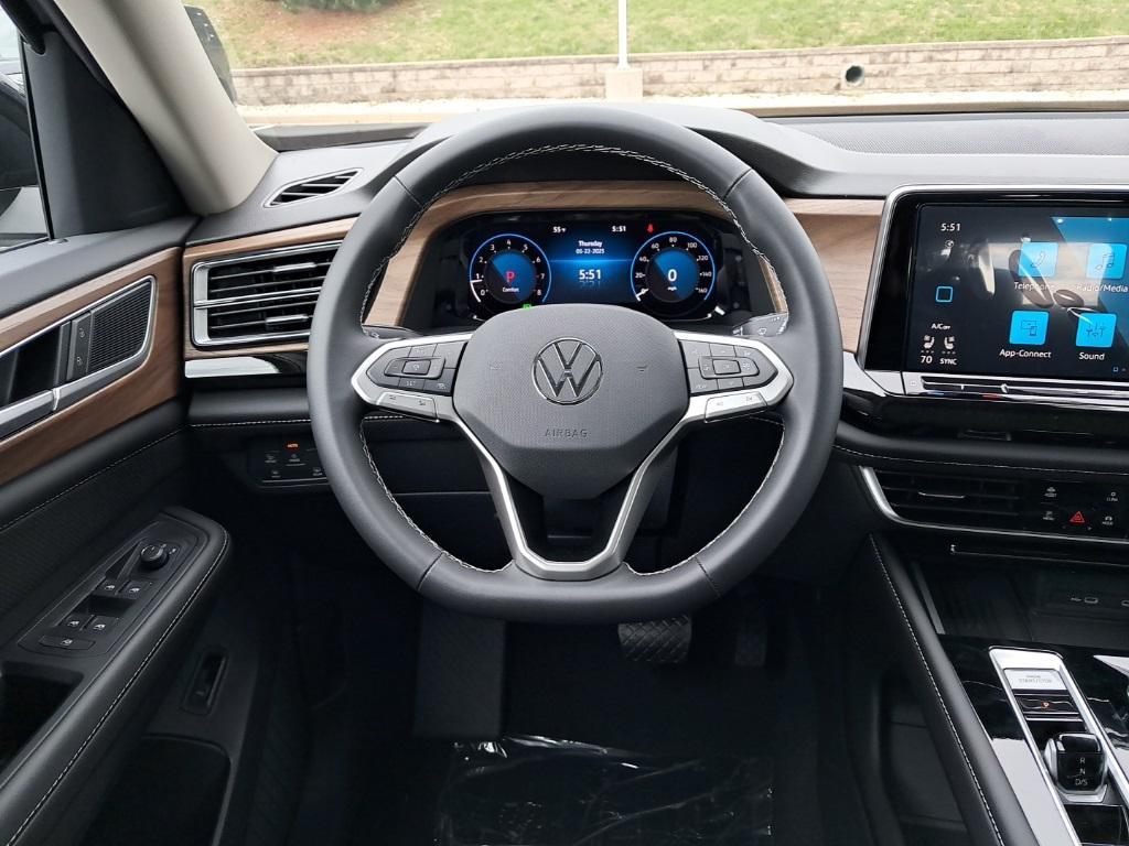 new 2025 Volkswagen Atlas car, priced at $41,648