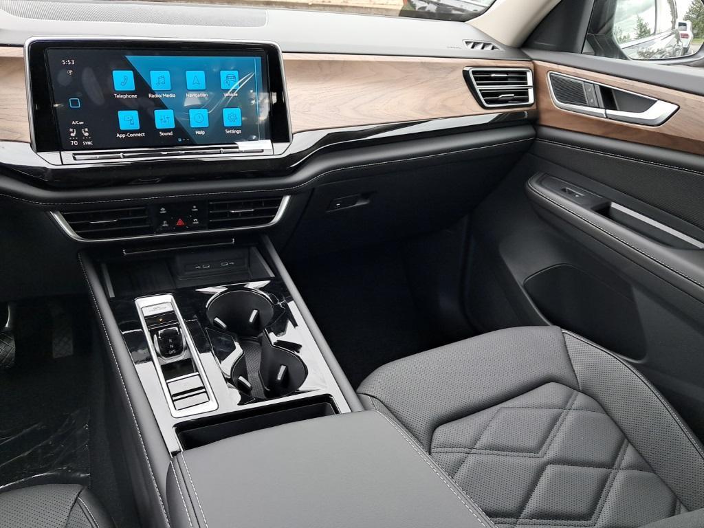new 2025 Volkswagen Atlas car, priced at $41,648