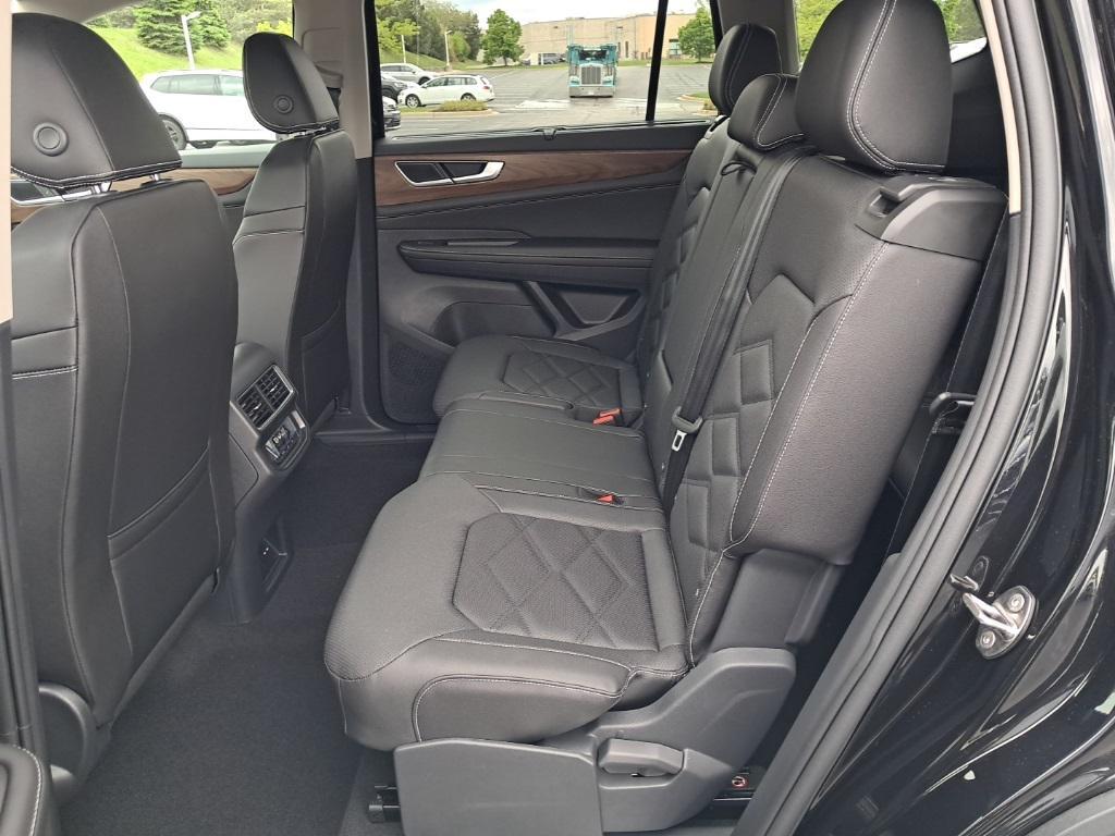 new 2025 Volkswagen Atlas car, priced at $41,648