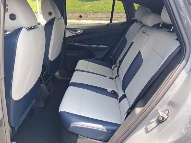 new 2025 Volkswagen ID.4 car, priced at $49,028
