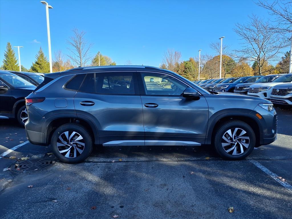 new 2025 Volkswagen Tiguan car, priced at $29,021