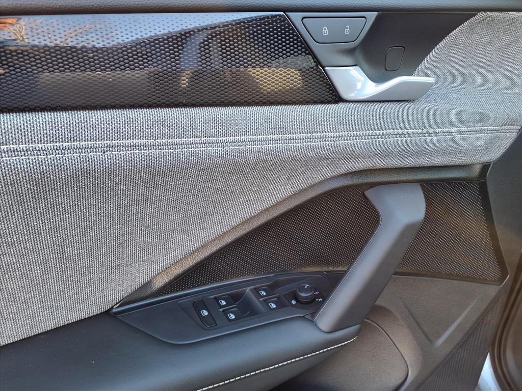 new 2025 Volkswagen Tiguan car, priced at $29,021