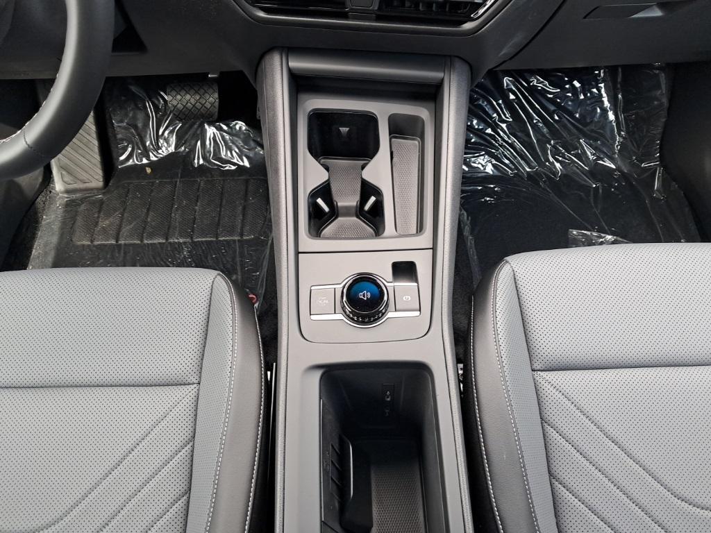 new 2025 Volkswagen Tiguan car, priced at $34,252