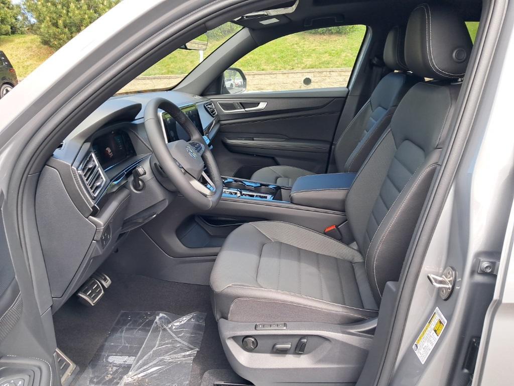 new 2025 Volkswagen Atlas Cross Sport car, priced at $47,858