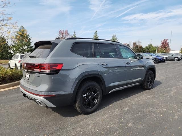 new 2024 Volkswagen Atlas car, priced at $43,378