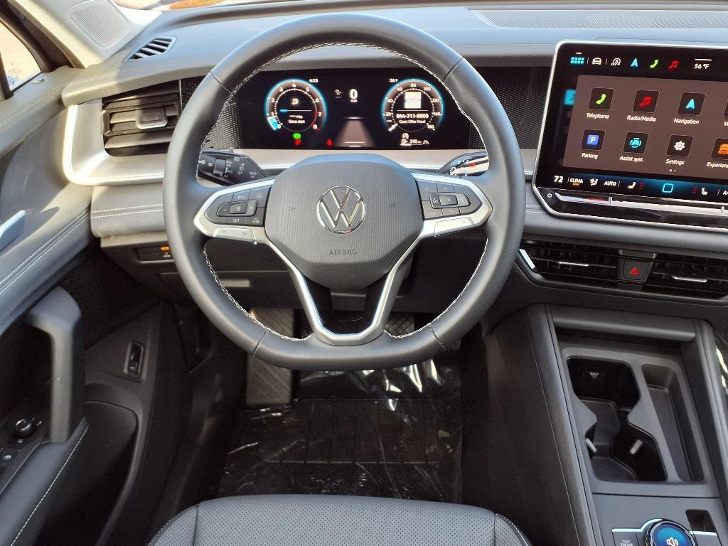 new 2025 Volkswagen Tiguan car, priced at $34,070