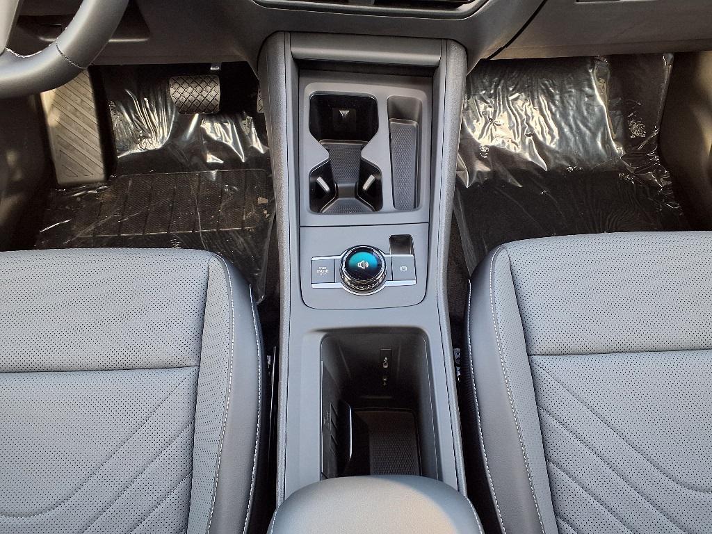 new 2025 Volkswagen Tiguan car, priced at $34,070