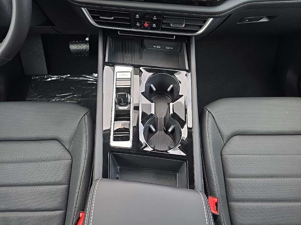 new 2025 Volkswagen Atlas car, priced at $46,009
