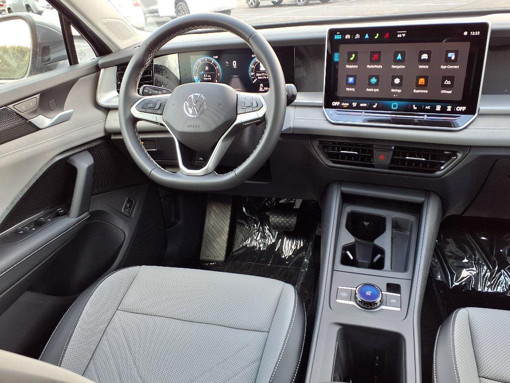 new 2025 Volkswagen Tiguan car, priced at $35,270