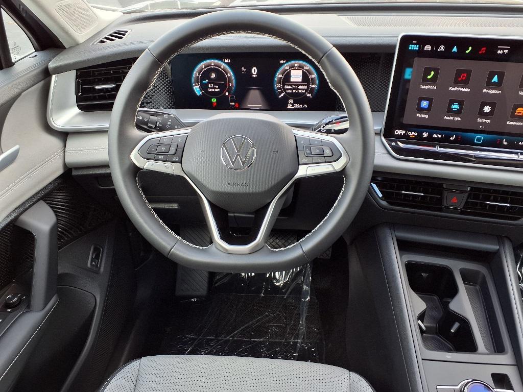 new 2025 Volkswagen Tiguan car, priced at $35,270