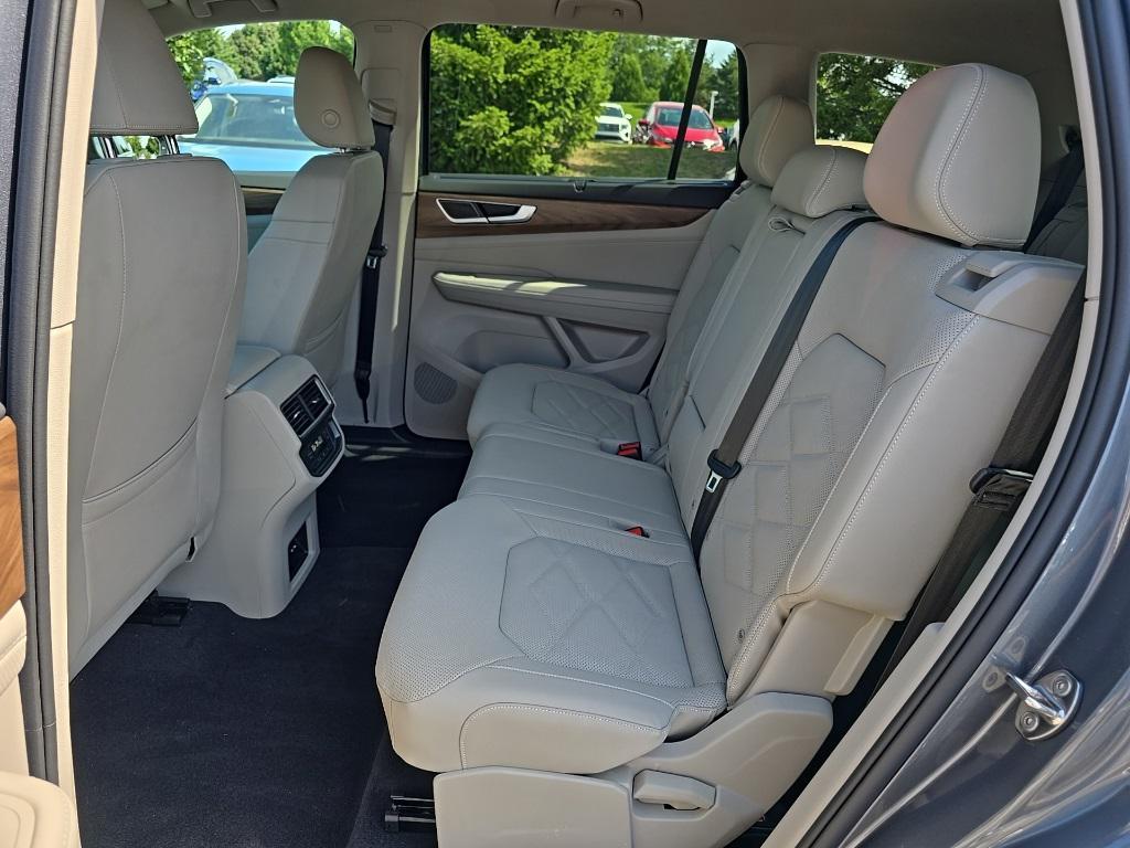 used 2025 Volkswagen Atlas car, priced at $39,890