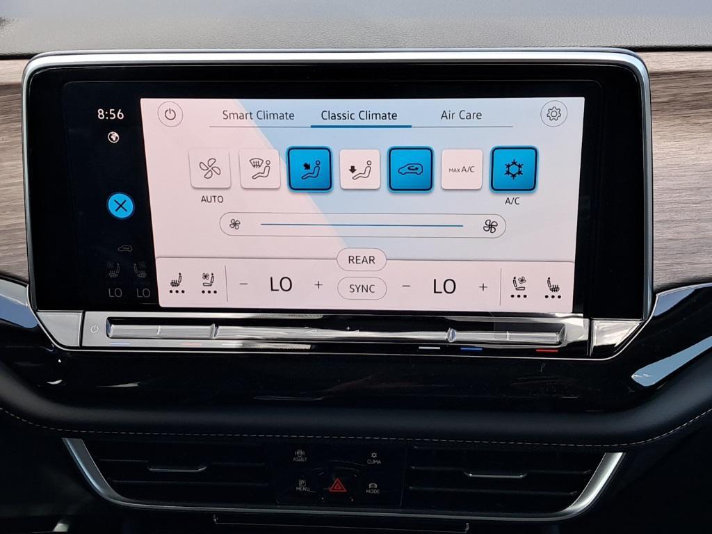 new 2025 Volkswagen Atlas car, priced at $51,077