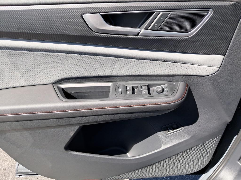 new 2025 Volkswagen Atlas car, priced at $44,189