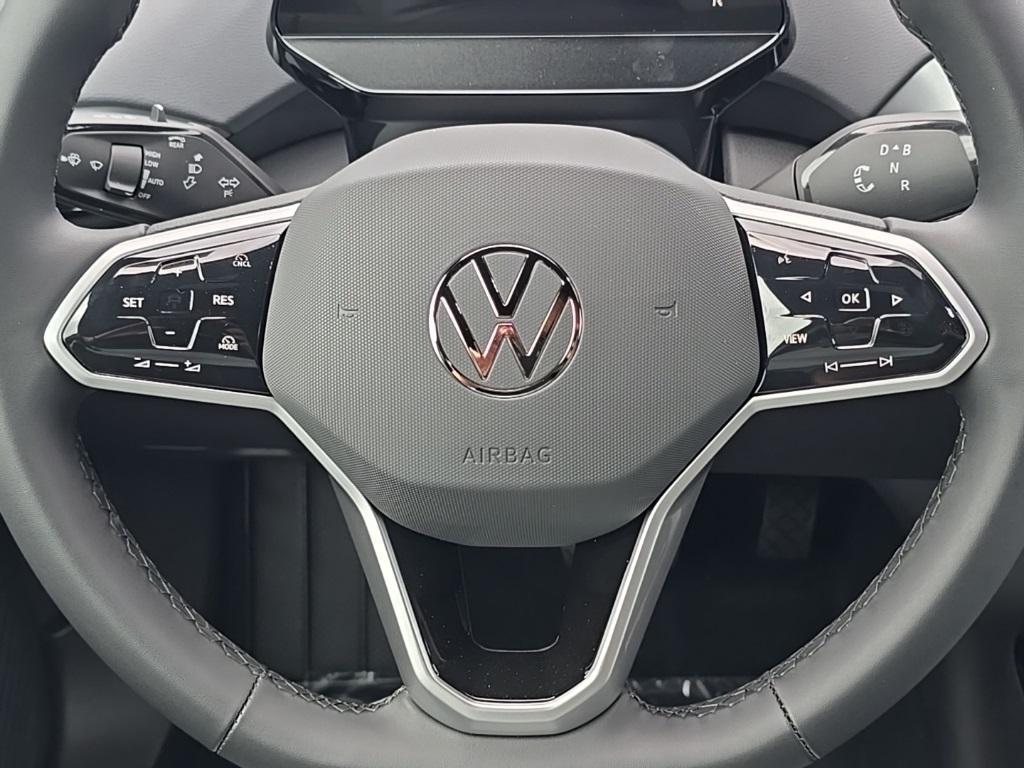 new 2025 Volkswagen ID.4 car, priced at $40,995