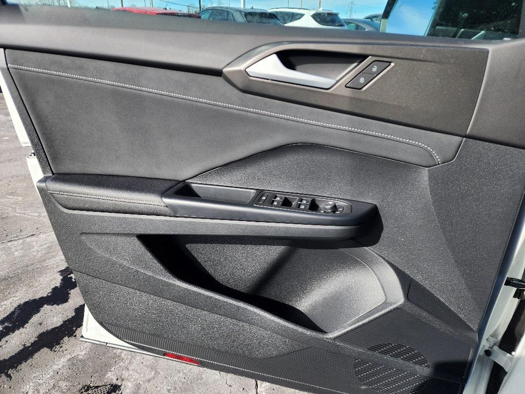 new 2025 Volkswagen Taos car, priced at $32,791
