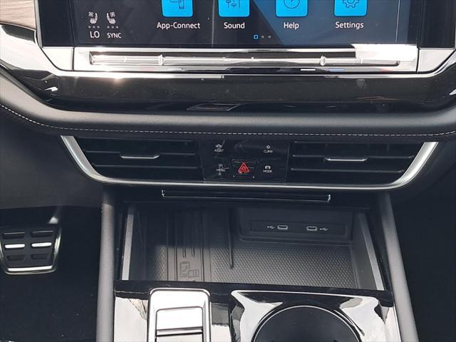 new 2025 Volkswagen Atlas car, priced at $53,577