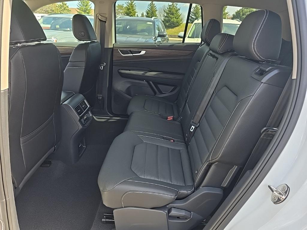 new 2025 Volkswagen Atlas car, priced at $46,238