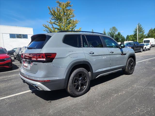 new 2024 Volkswagen Atlas car, priced at $44,378