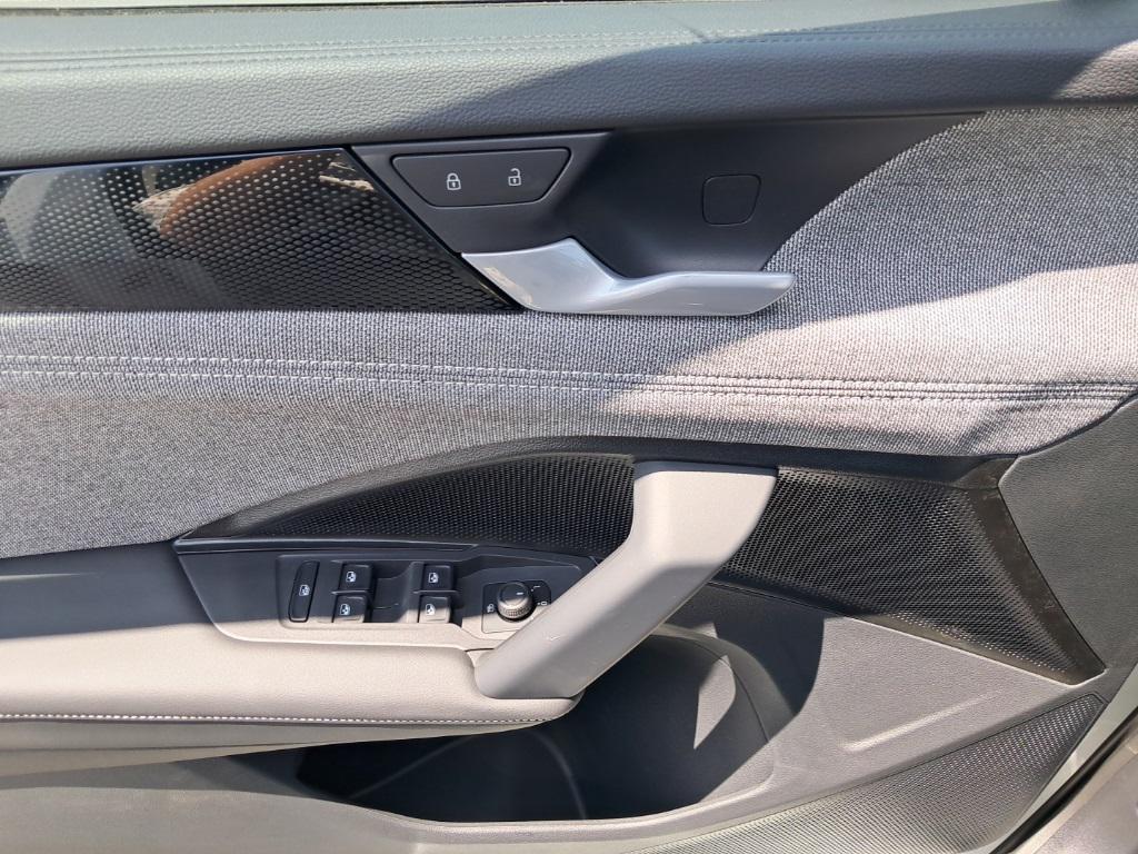 new 2025 Volkswagen Tiguan car, priced at $31,217