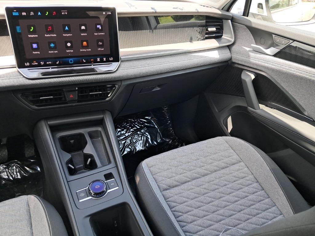new 2025 Volkswagen Tiguan car, priced at $31,217