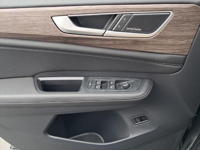 new 2025 Volkswagen Atlas car, priced at $53,140