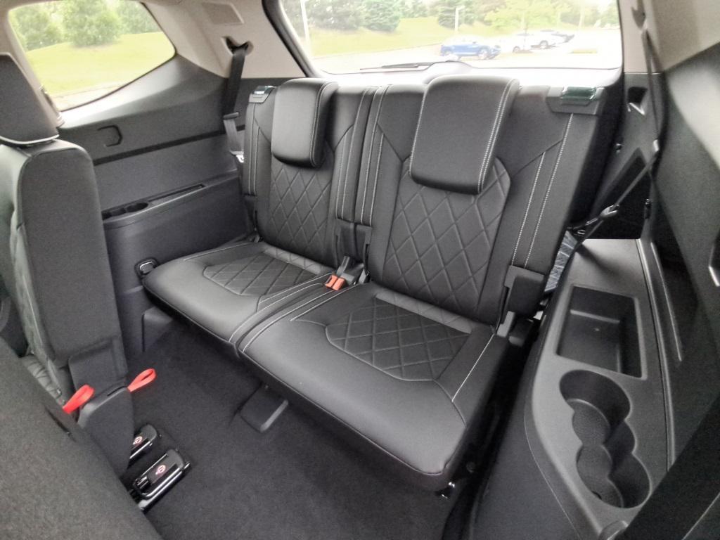 new 2025 Volkswagen Atlas car, priced at $49,390