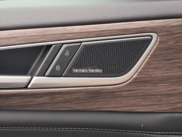 new 2025 Volkswagen Atlas car, priced at $53,140