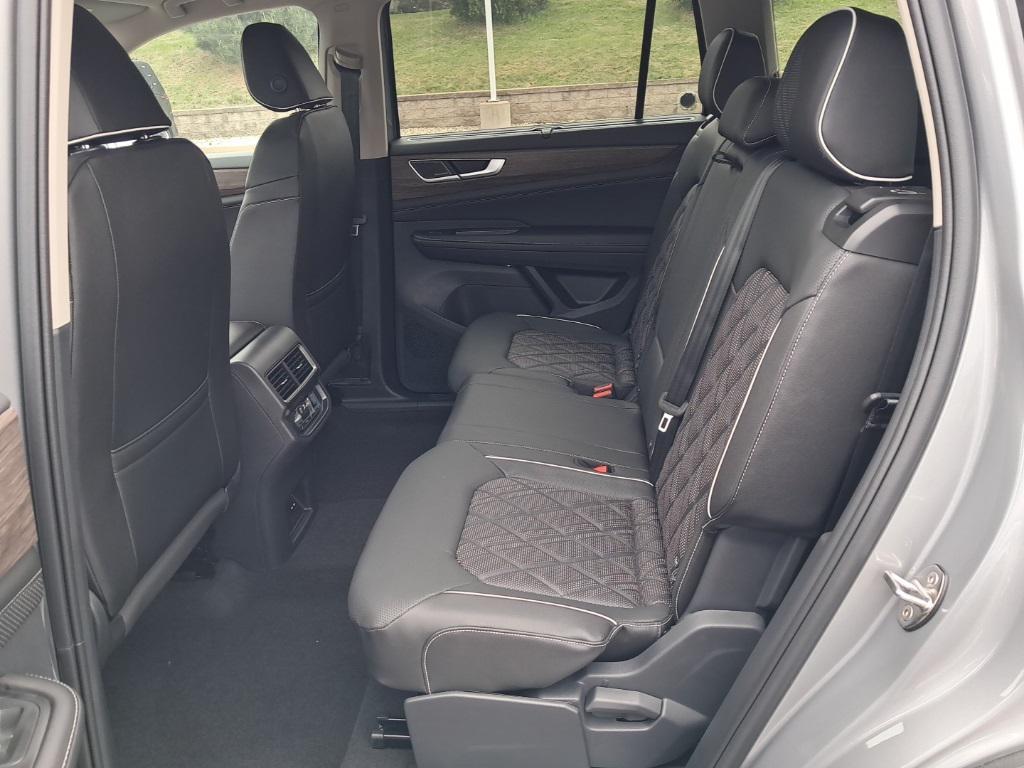 new 2025 Volkswagen Atlas car, priced at $49,390