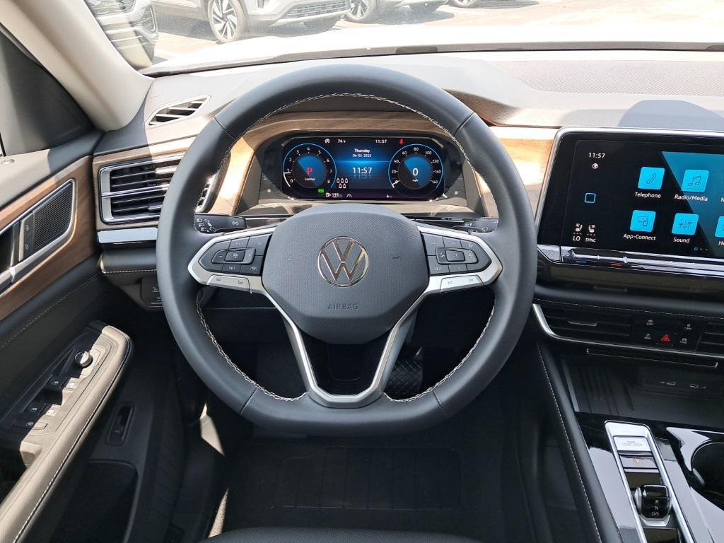 new 2025 Volkswagen Atlas car, priced at $43,148