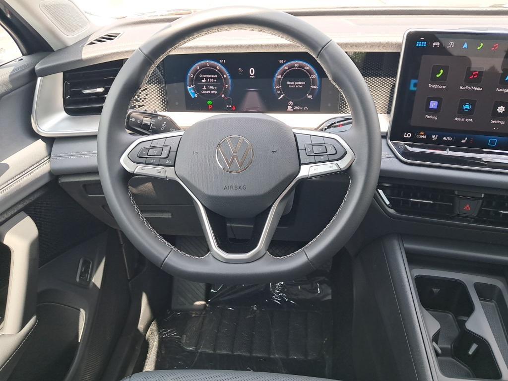 new 2025 Volkswagen Tiguan car, priced at $34,252