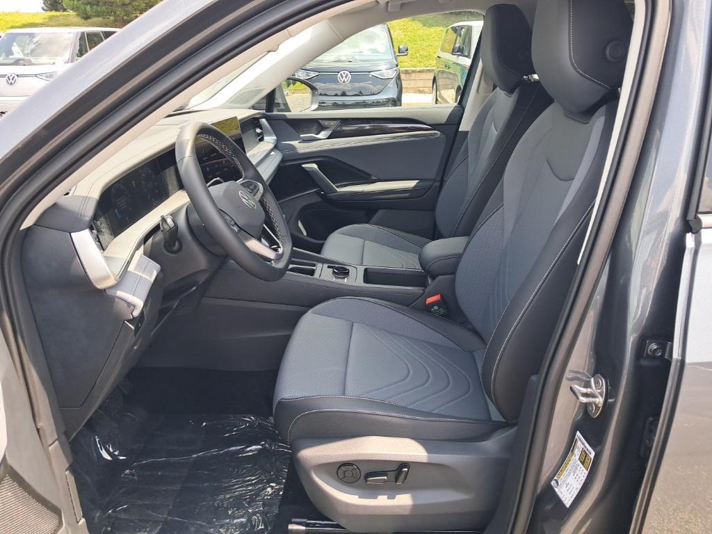 new 2025 Volkswagen Tiguan car, priced at $34,252