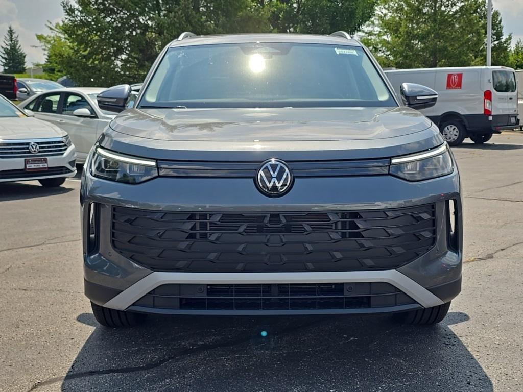 new 2025 Volkswagen Tiguan car, priced at $34,534