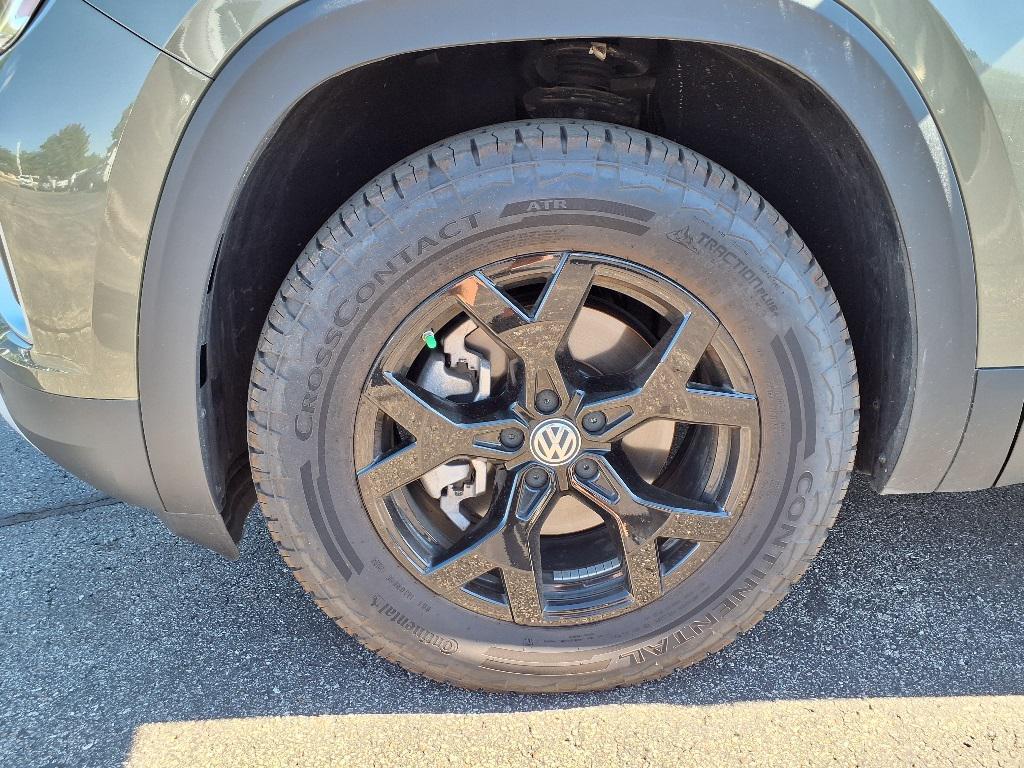 used 2025 Volkswagen Atlas car, priced at $43,490